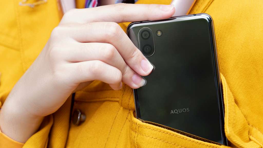 Sharp Aquos R3