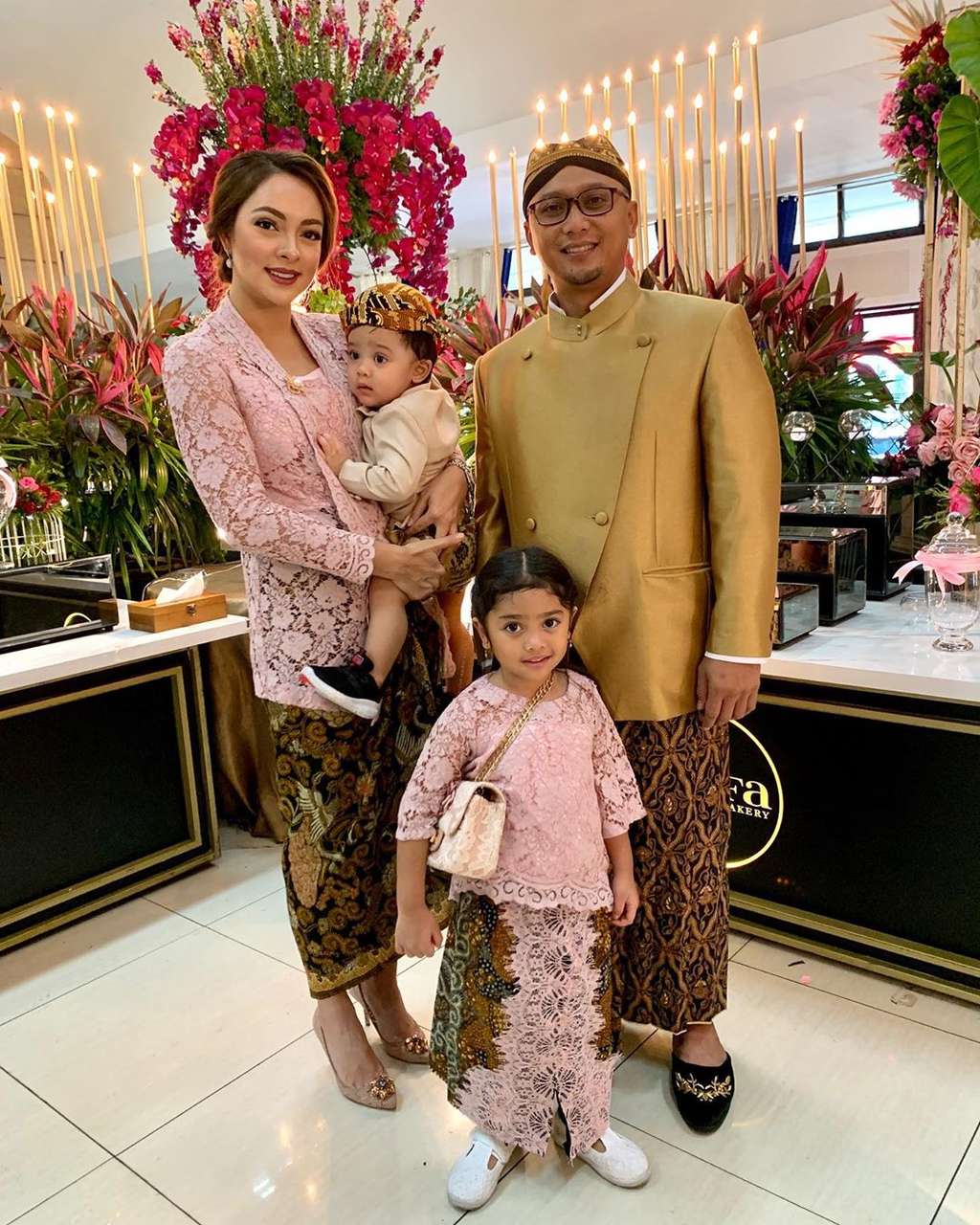 Keluarga Dokter Reisa
