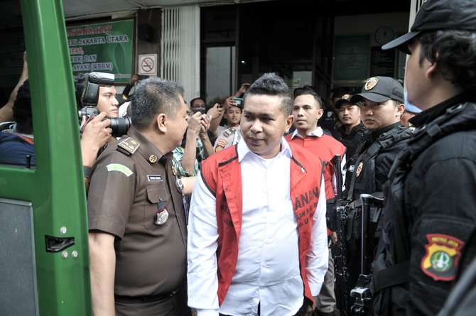 Pelaku Penyiraman Novel B