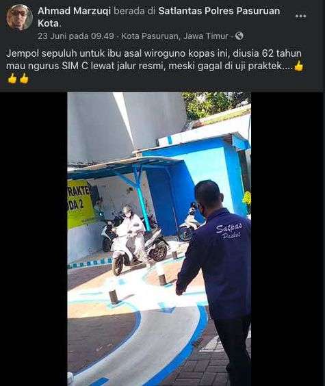 Ibu berusia 62 tahun mengikut tes praktik SIM C.