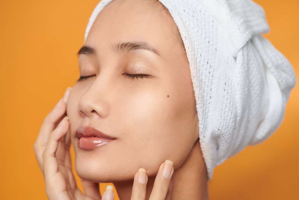 Memakai Skincare
