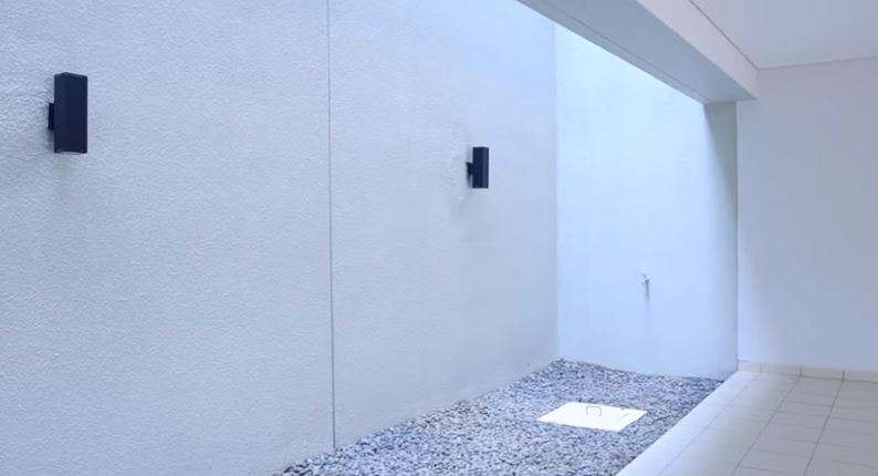 Rumah Caca dan Barry
