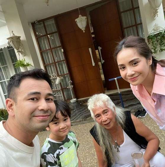 Raffi dan ayah Nagita Slavina