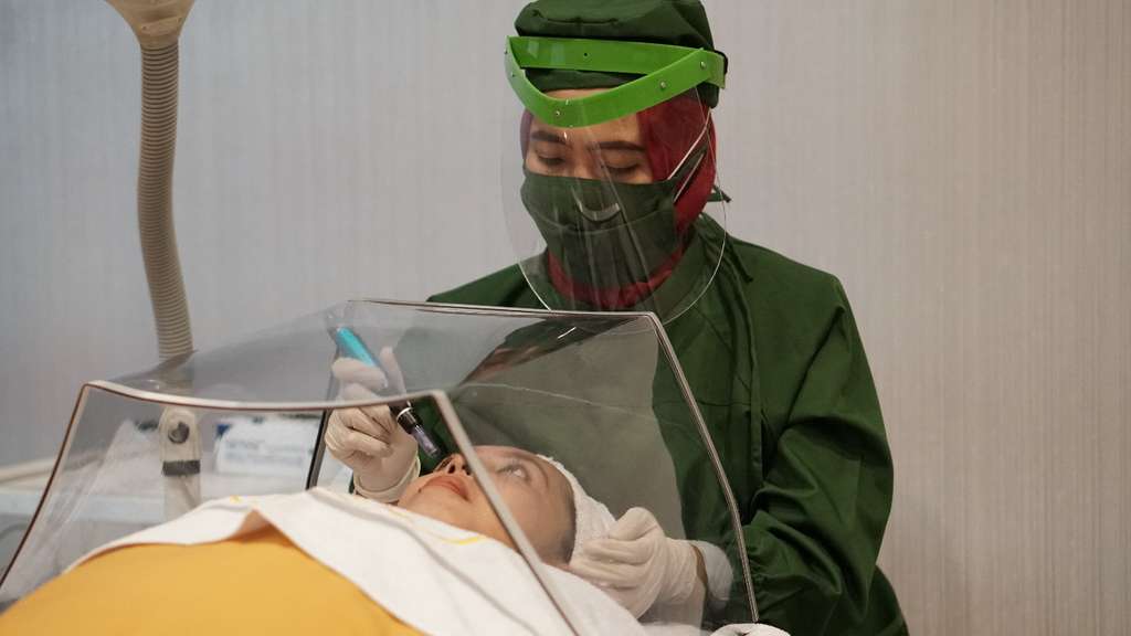Perawatan di Ella Skin Care