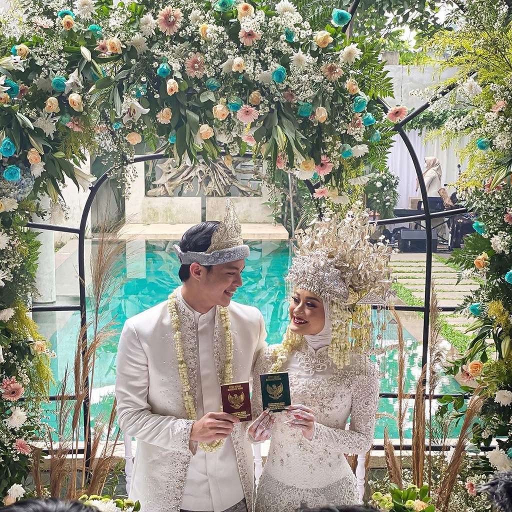 rey mbayang dan dinda hauw