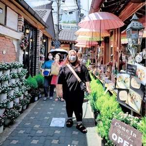 Gaya Vera Nanda Putri di Korea Gaya Vera Nanda Putri di Korea