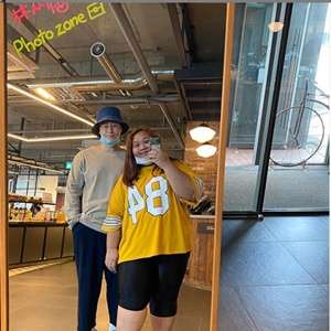 Potret Vera Nanda Putri bersama Suami Korea Potret Vera Nanda Putri bersama Suami Korea