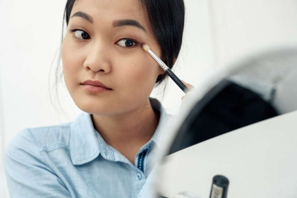Memakai Eyeshadow