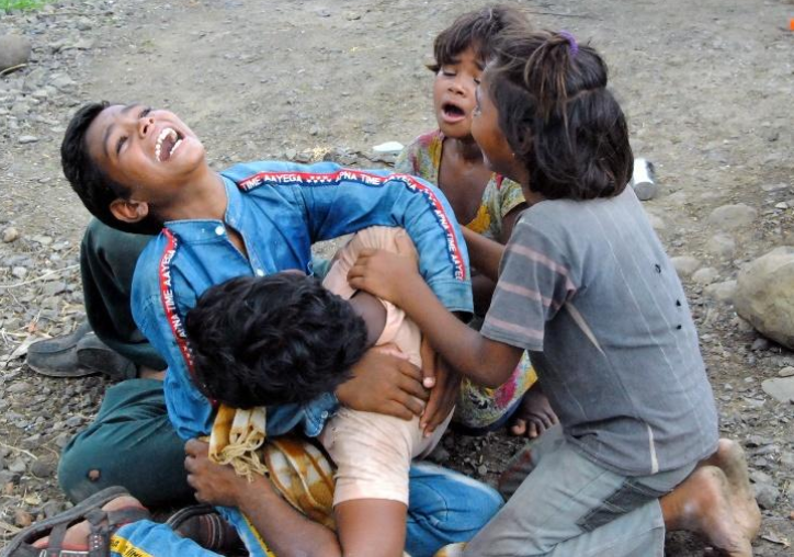 pasangan miskin dipukuli