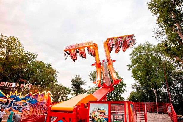 roller coaster mendadak macet