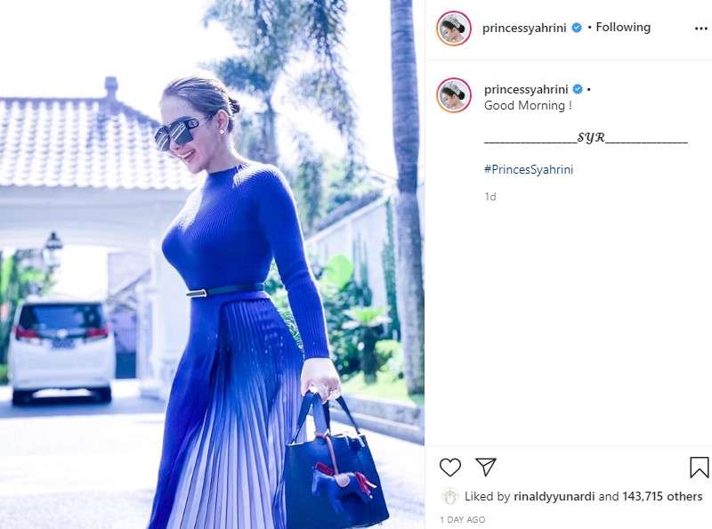 Penampilan baru Syahrini Penampilan baru Syahrini
