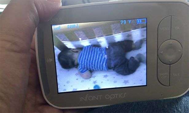 sosok hantu terekam cctv