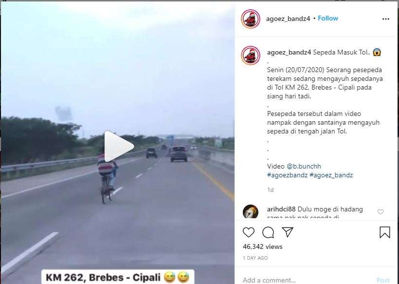 Aksi pesepeda gowes di tengah jalan tol Aksi pesepeda gowes di tengah jalan tol