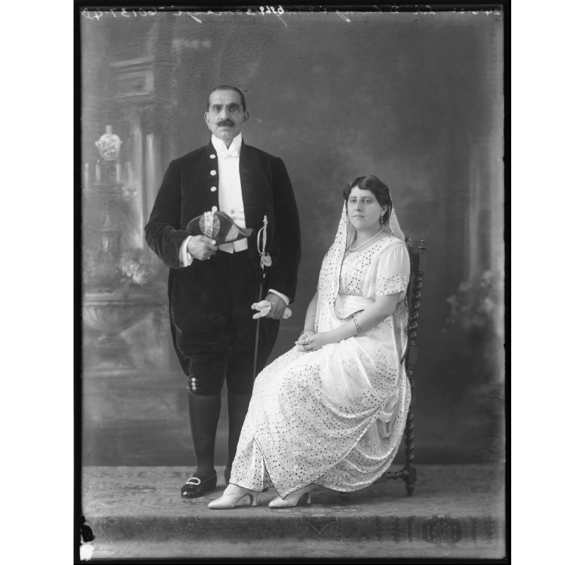 Sir Dhunjibhoy dan Lady Bomanji
