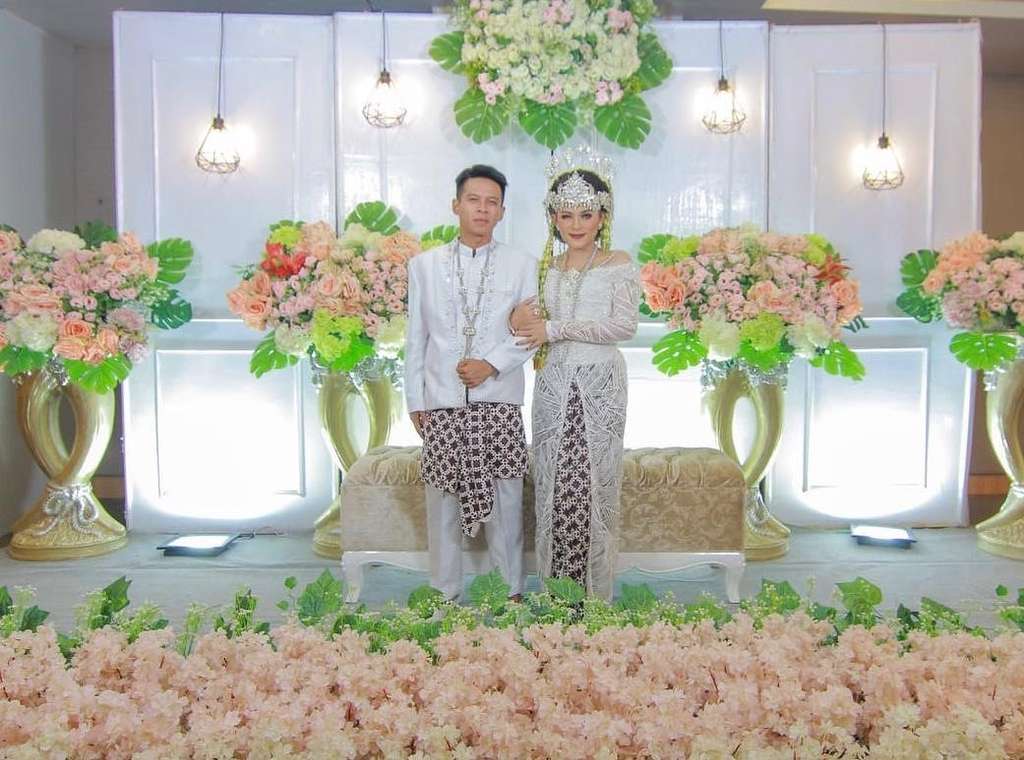 Pernikahan Putri Jamila dengan Ariel Noah KW Pernikahan Putri Jamila dengan Ariel Noah KW