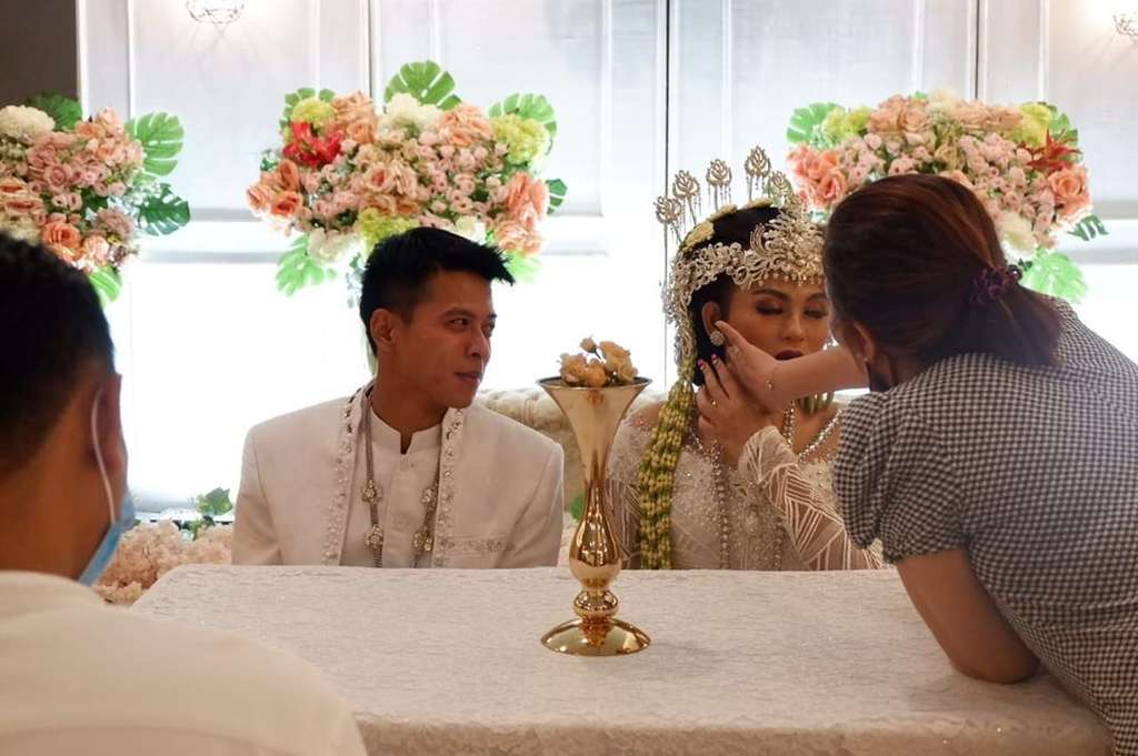 Pernikahan Putri Jamila dengan Ariel Noah KW Pernikahan Putri Jamila dengan Ariel Noah KW