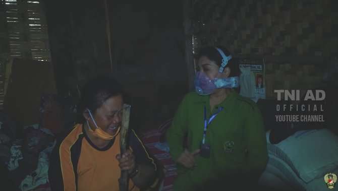 Ibu Hetty dan Sri Aisyah