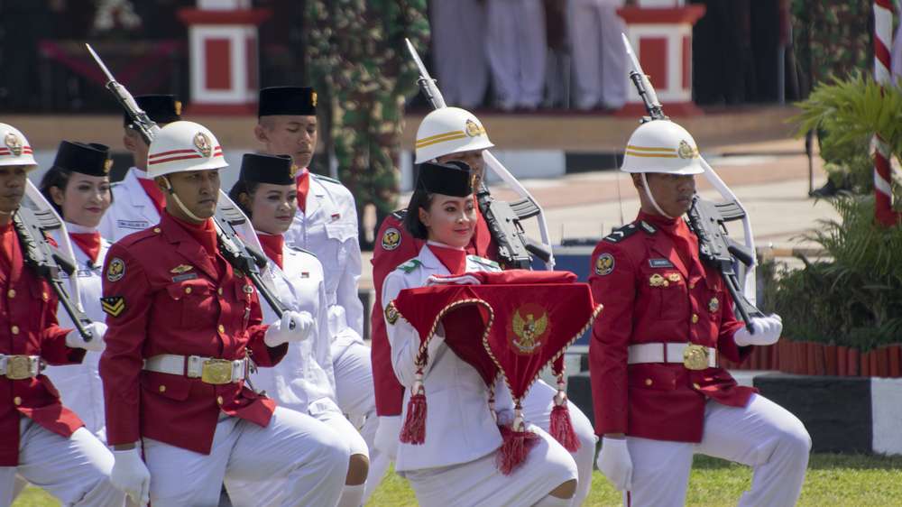 Ilustrasi Pengibaran Bendera