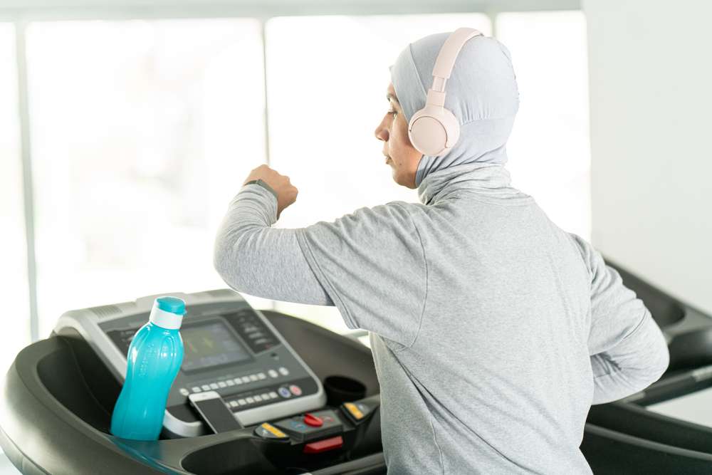 Berolahraga di Gym