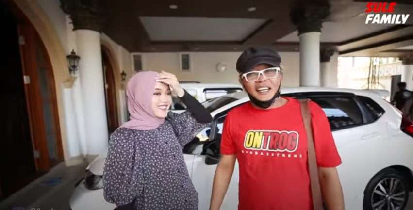 Putri Delina