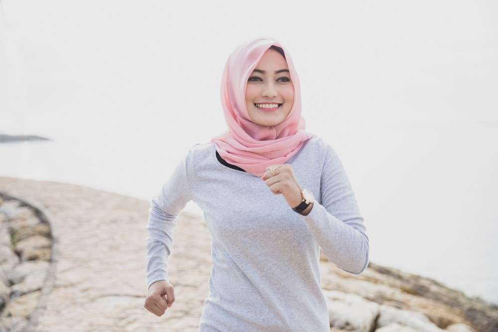 Indoor atau Outdoor, Melindungi Kulit dengan Sunscreen Itu Penting Lho!