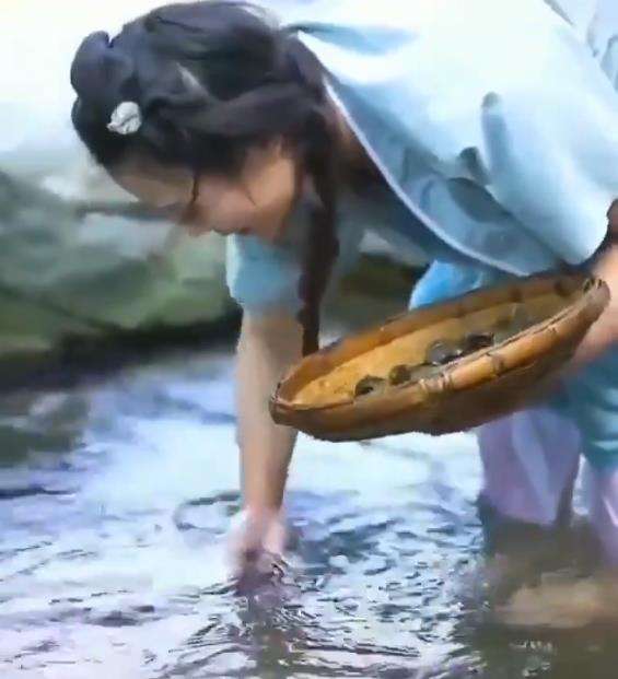 Proses masak oseng-oseng batu kali.