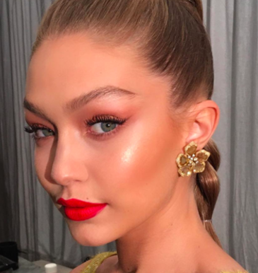 Gaya Gigi Hadid