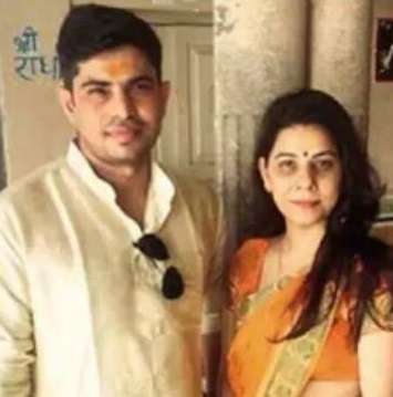 Co-Pilot AKhilesh dan sang istri