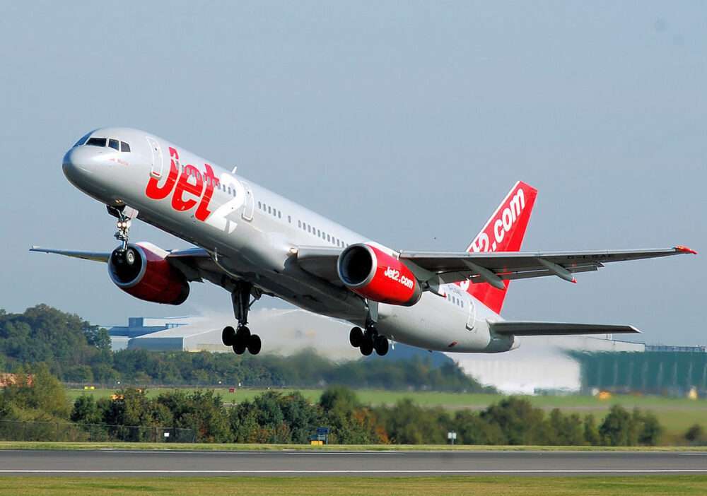Pesawat Boeing 757-200