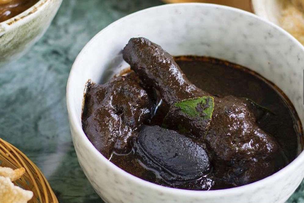 Ayam Buah Keluak