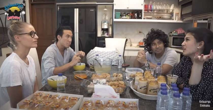 Viola dan VJ Daniel Mananta
