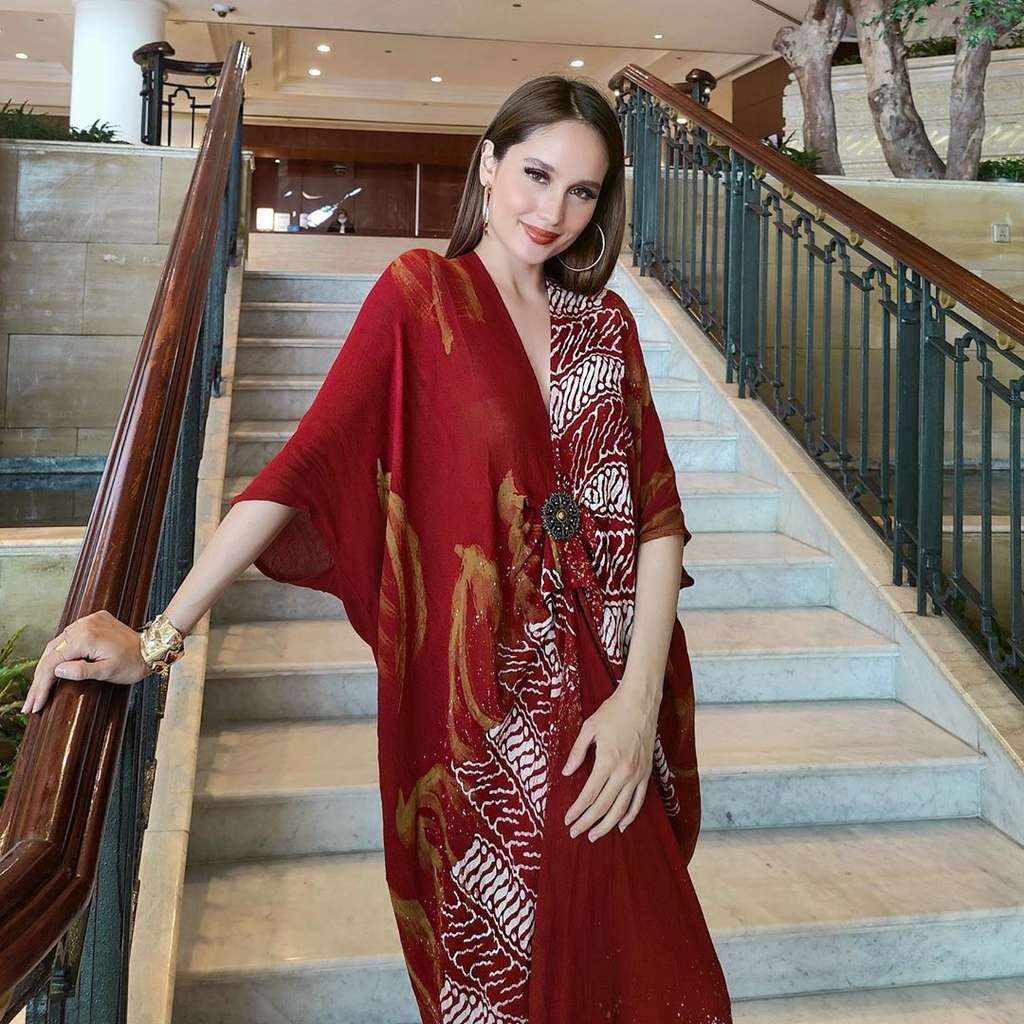 Cinta Laura