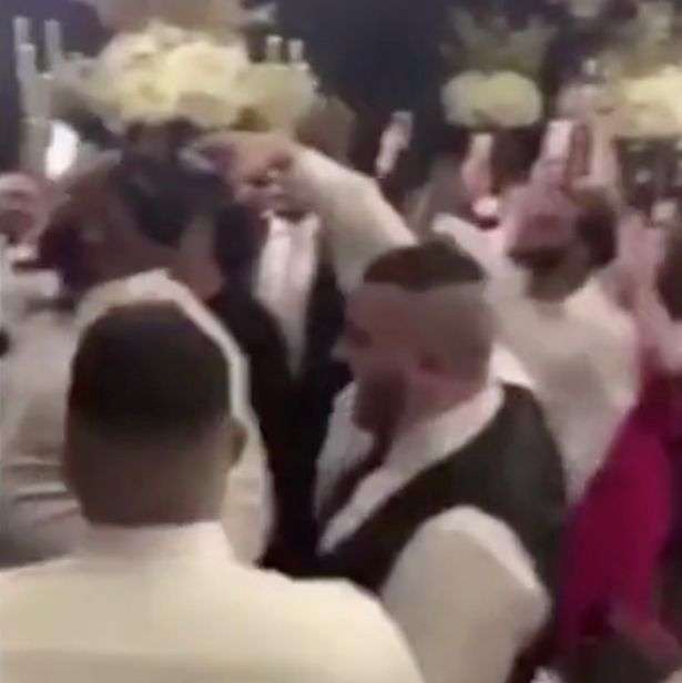 Tamu undangan tak mematuhi aturan Covid-19 Tamu undangan tak mematuhi aturan Covid-19