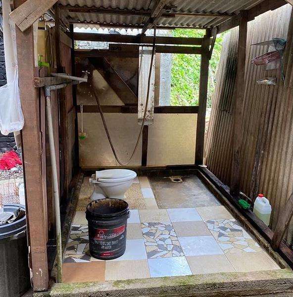 Kamar mandi dan toiletnya bersih dan rapi.