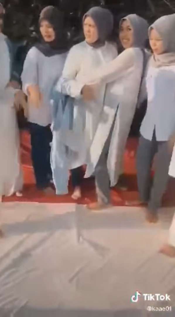 Video TikTok Menginjak Bendera Merah Putih