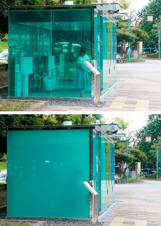 Toilet Transparan