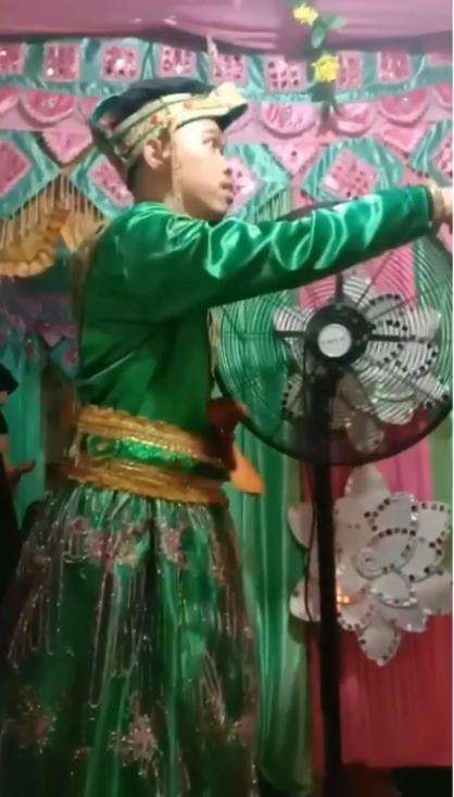 Sampai tuding ke arah pengantin pria.
