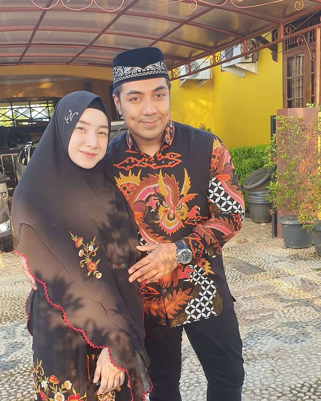 Ustaz Riza Muhammad dan Istri