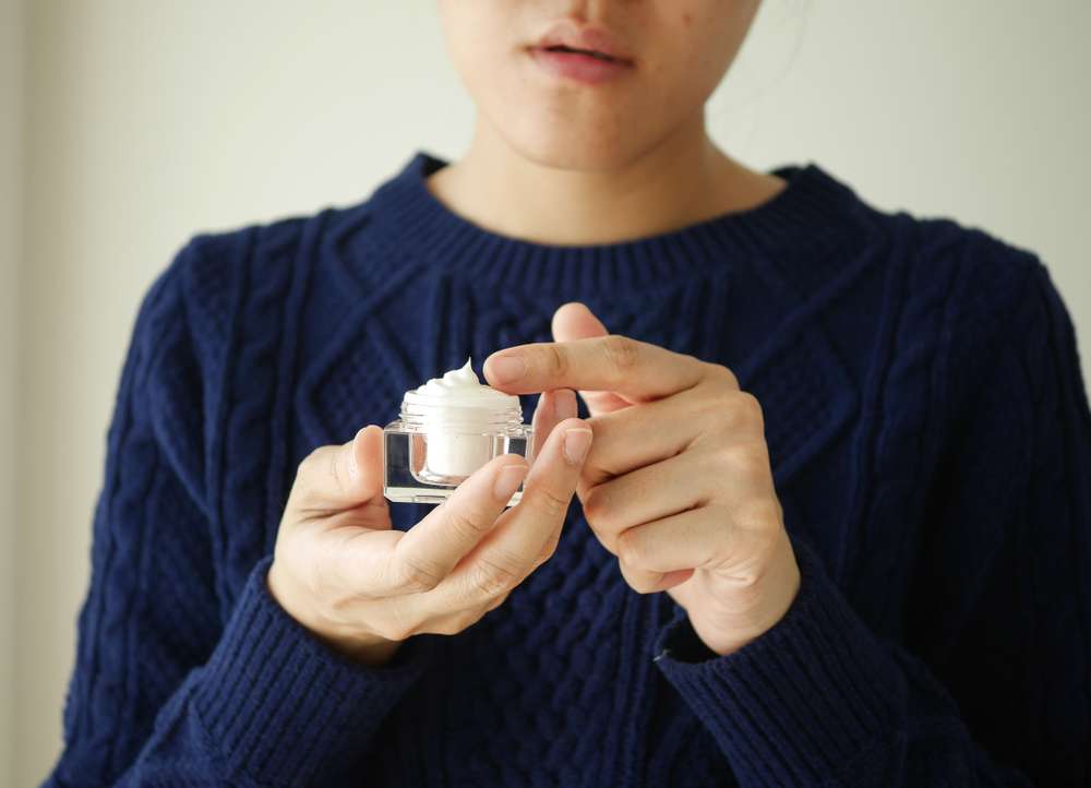 Memakai Skincare