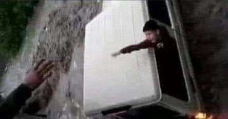 Salah satu anak mereka belum ditemukan.