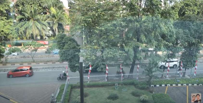 pemandangan kantor Panji