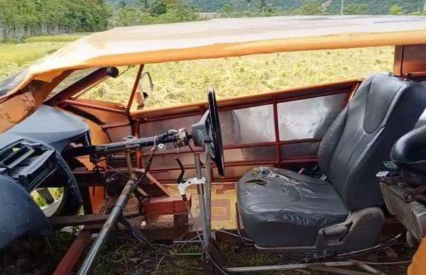 Penampakan mesin Lamborghini dari sepeda motor. Penampakan mesin Lamborghini dari sepeda motor.