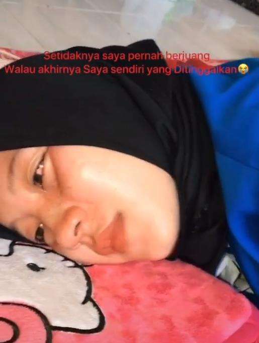 Perih setelah ditinggal menikah dengan wanita lain.