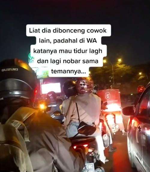 Kesal dibohongi pacar terus.