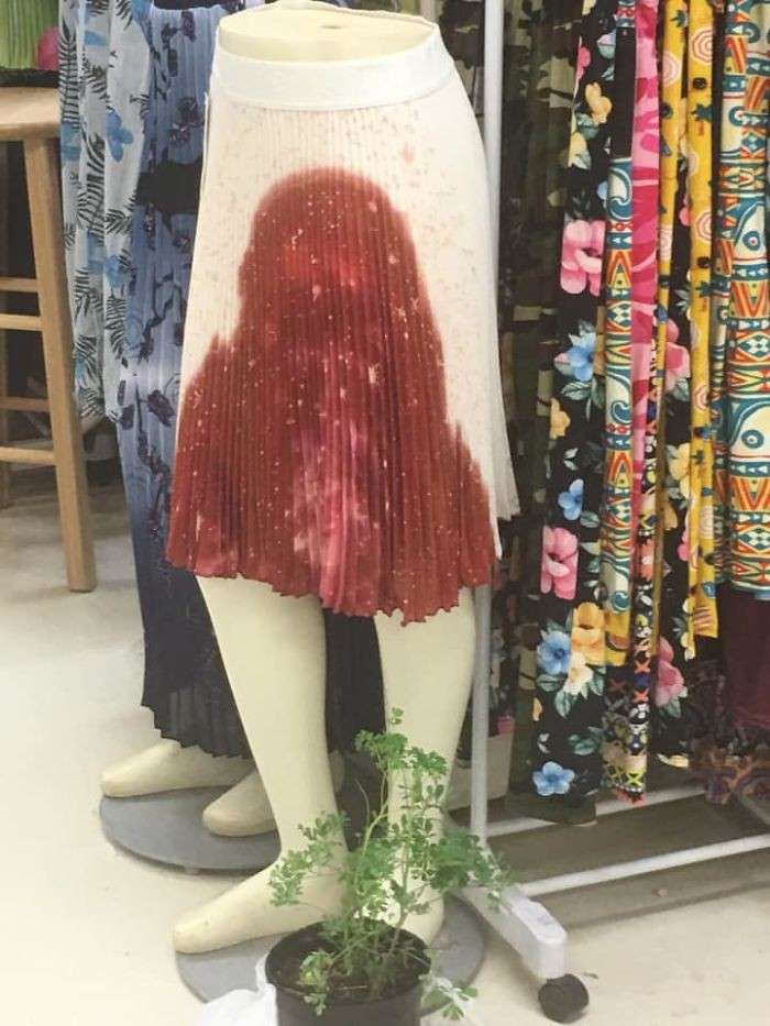 Pakaian Absurd