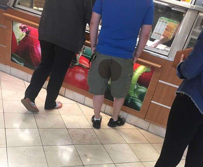 Pakaian Absurd
