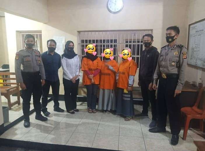Pelaku Pengguntingan Bendera