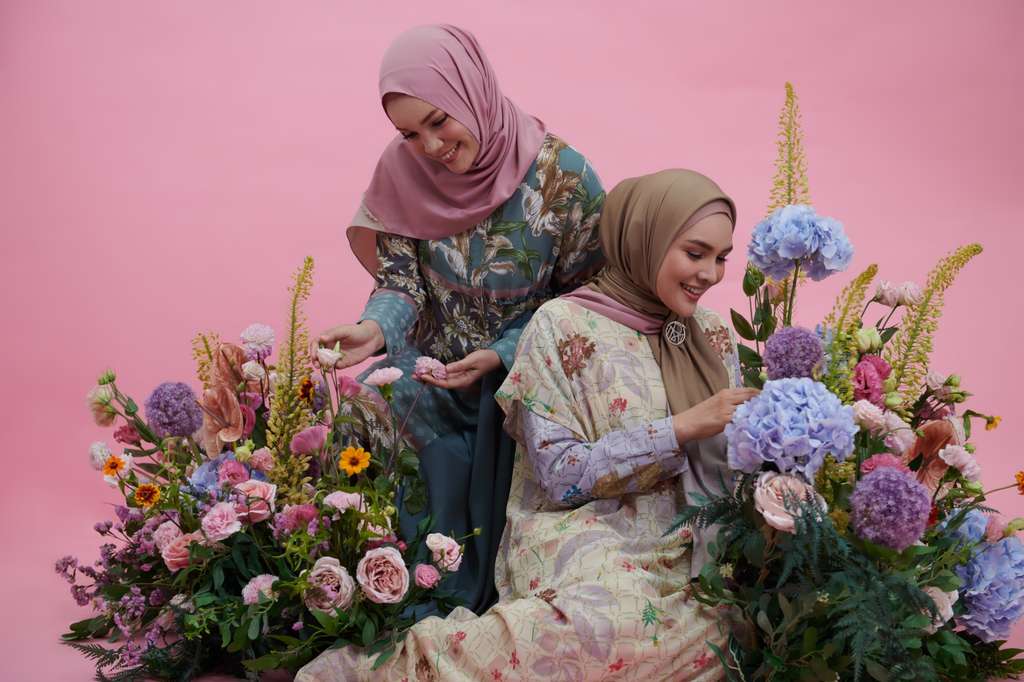 Ria Miranda & Dewi Sandra