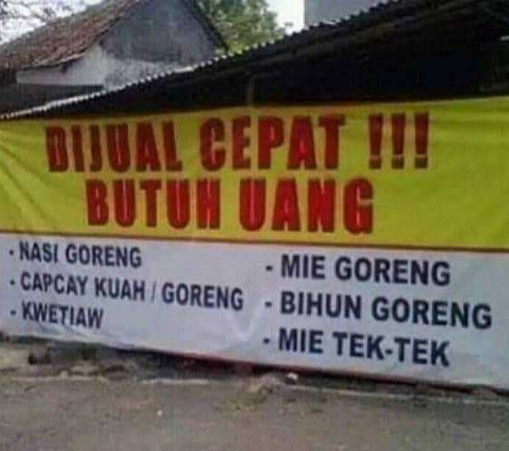 Potret spanduk pedagang kocak nyeleneh