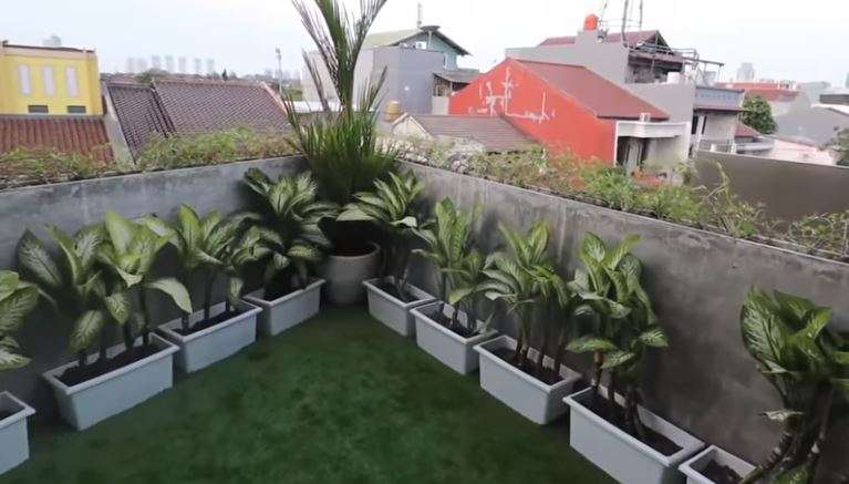 Rumah Kinos dan Gina